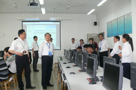 山东信息职业技术学院人才培养工作评估汇报会召开