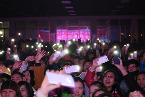 “唱响青春•放飞梦想”——纪念“一二•九”运动79周年红歌赛成功举办