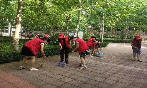 志愿服务打扫卫生22.jpg