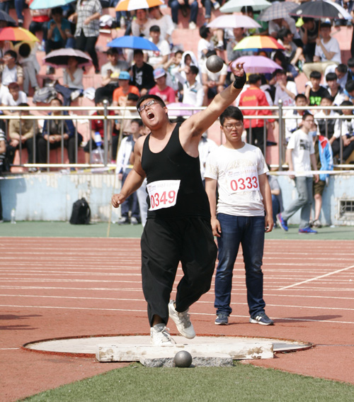 学院第十四届田径运动会圆满结束