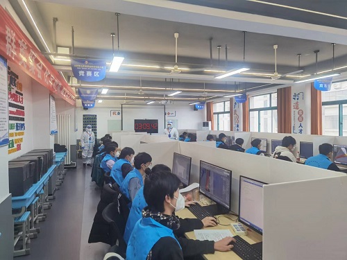 普通考场2.jpg 普通考场2.jpg