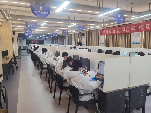 隔离考场2.jpg 隔离考场2.jpg