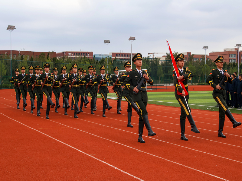 升旗.jpg 升旗.jpg