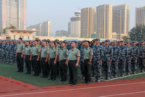 山东信息职业技术学院-精诚报国心,无悔士官志——士官学院举行迎国庆