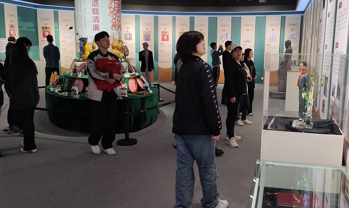 宣传1.jpg