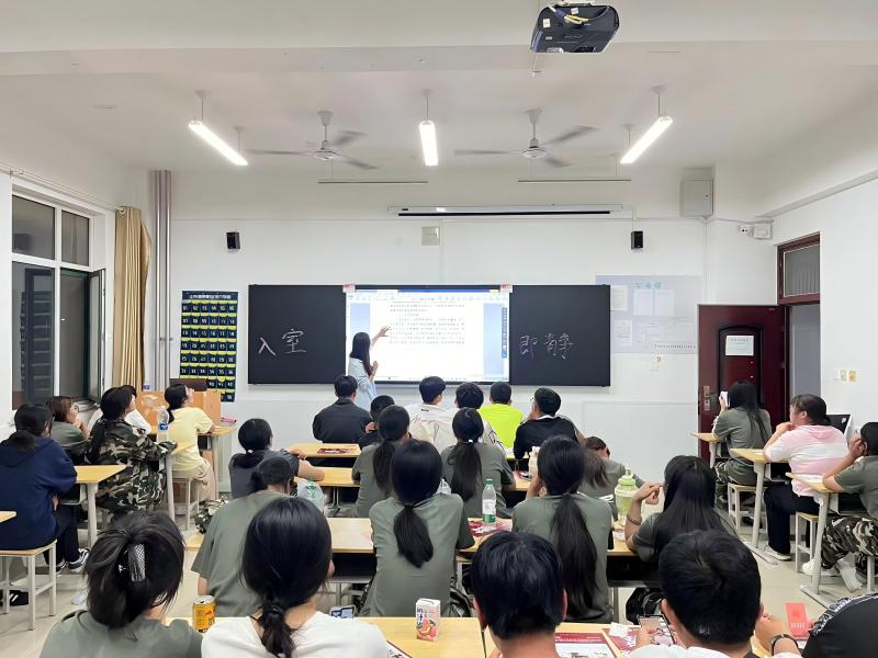 活动照片.jpg