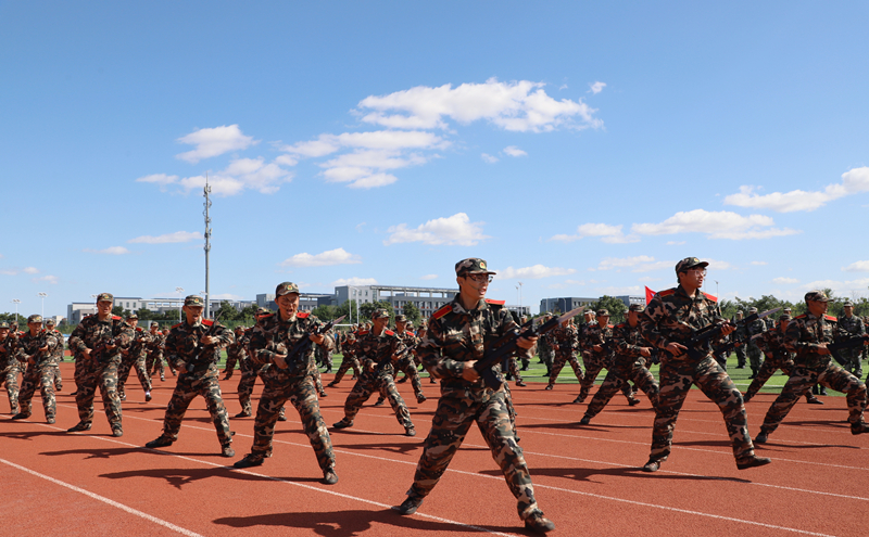 滨海刺杀操_副本_副本.jpg 滨海刺杀操_副本_副本.jpg