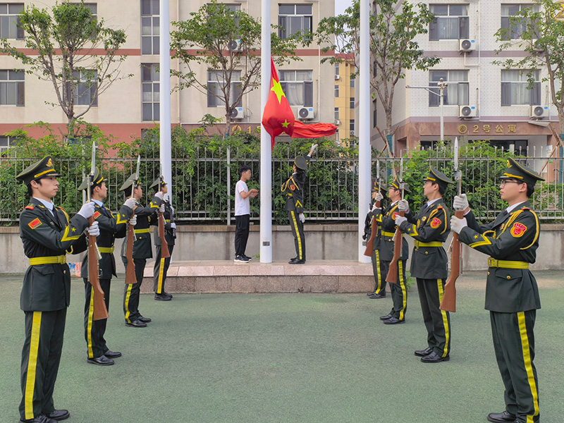 升旗仪式.jpg
